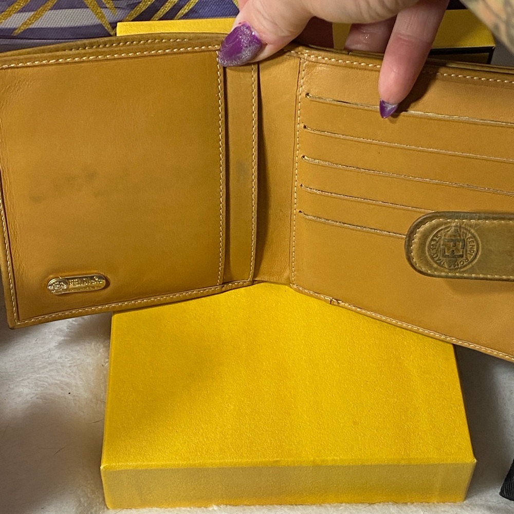 GUC Vintage Fendi Zucca Bifold Wallet w/Box and Dustbag - Picture 5 of 8